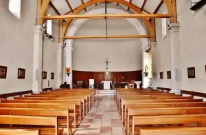 L'intérieur de l'église Saint-Gilles