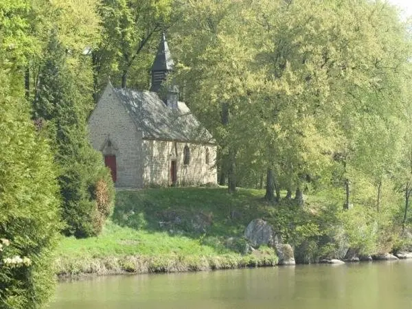 Kapel van Marigny - Monument in Saint-Germain-en-Coglès