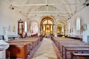 L'intérieur de l'église Saint-Gondon