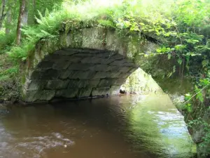 Pont de Saint-Hilaire-le-Château