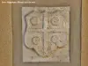 Saint-Hippolyte - Blason contre un mur (© Jean Espirat)