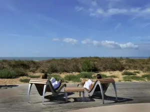 Fragte den blauen Himmel zugewandt, Ende der Esplanade