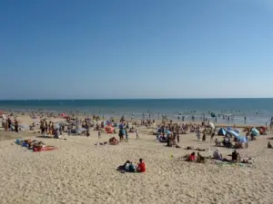 Great beach Saint-Jean-de-Monts ziemlich beschäftigt