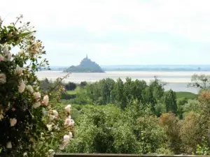 Hill geschützt und legte großen Gelände, Blick auf den Mont Saint-Michel