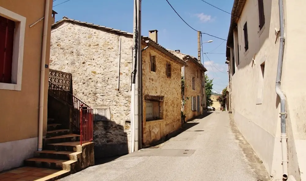 Photos SaintLaurentdeCarnols Tourism, Holidays & Weekends