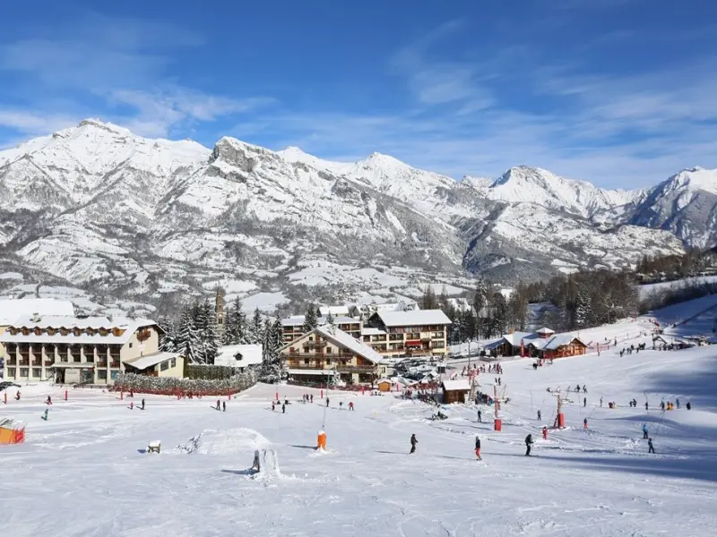 Skistation van Saint-Léger-les-Mélèzes - Recreatiegebied in Saint-Léger-les-Mélèzes
