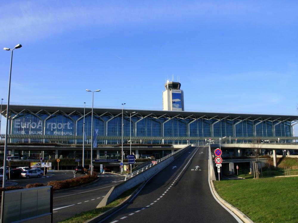 Flughafen Basel Mulhouse Freiburg Parken www.france-voyage.com