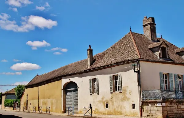 Saint-Loup-Géanges - Gids voor toerisme, vakantie & weekend in de Saône-et-Loire
