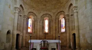 Interior de la iglesia