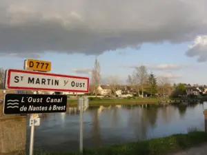 Dorf von Guilin bei Saint-Martin-sur-Oust, im Winter