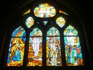 Saint-Maximin Iglesia - Su windows