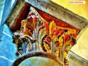 Formes et couleurs dans l'église (© Jean Espirat)