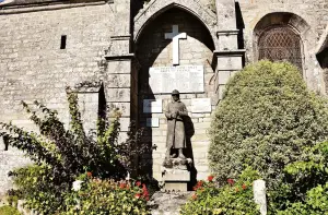 Le monument aux Morts