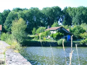 Lago di Saint-Pardoux, stagno da pesca