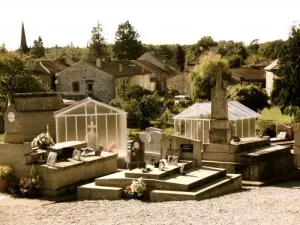 Saint-Pardoux cemetery where Pascal Sevran sits