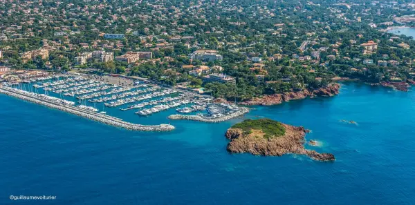 Puerto deportivo de Santa Lucia - Lugar de ocio en Saint-Raphaël