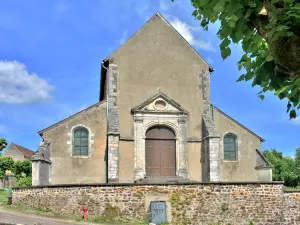 Façade de l'église Saint-Jean-Baptiste (© J.E)