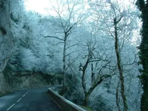 Морозный день на дороге в Сен-Сорлен