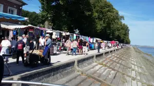 Mercado del domingo por la mañana