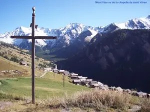 Le mont Viso, vu de la chapelle (© Jean Espirat)