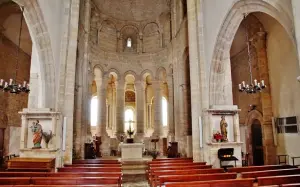 El interior de la iglesia de Sainte-Eulalie
