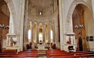 Das Innere der Kirche Sainte-Eulalie