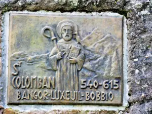 Placa afixada perto da capela de São Colombano (© J.E)