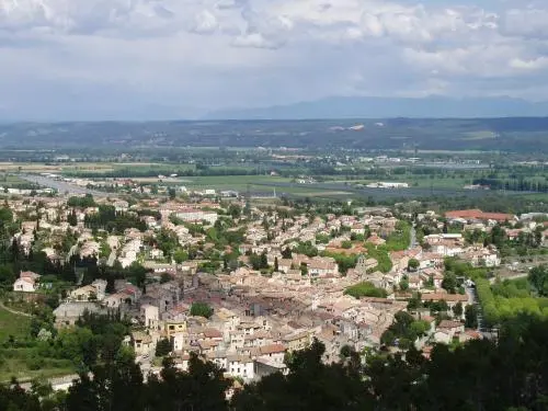 Sainte-Tulle - Guide tourisme, vacances & week-end dans les Alpes-de-Haute-Provence