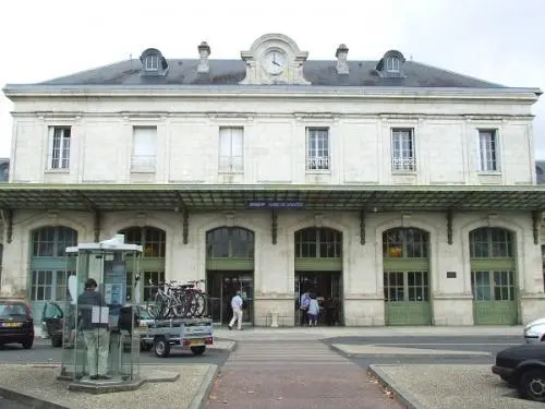 Station van Saintes - Vervoer in Saintes