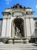 Fontaine Truchot, piazza del municipio (© JE)