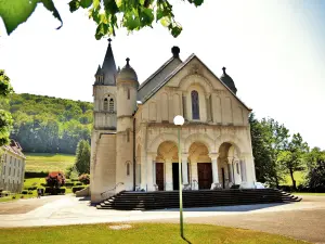 Basílica de Sainte Jeanne-Antide (© Jean Espirat)