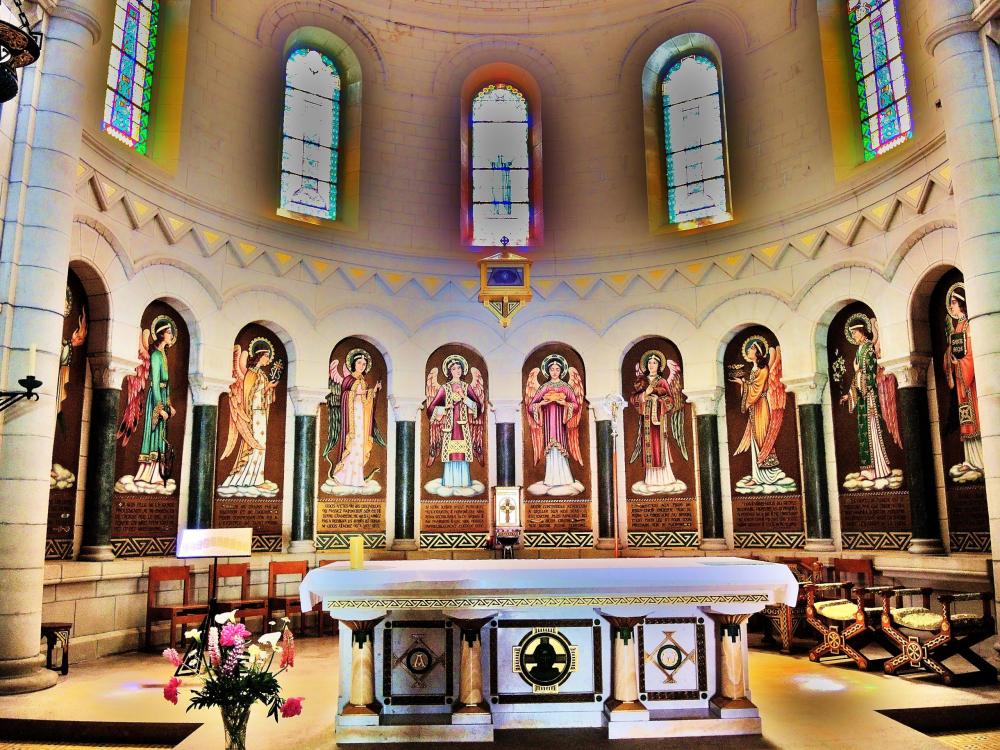 Bilder Basilika Sainte JeanneAntide Thouret Monument in Sancey