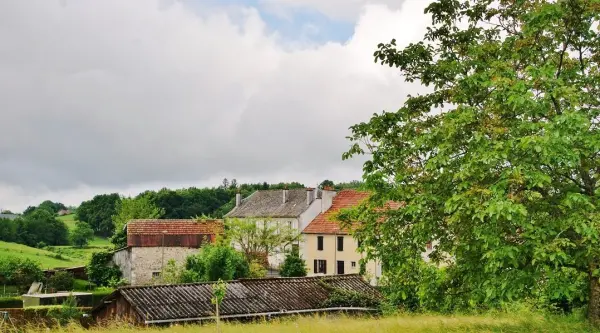 Sansac-Veinazès - Tourism, holidays & weekends guide in the Cantal