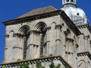 Detalles de las torres de la basílica
