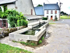 Fontaine-lavaggio, in Espinasse (© J.E)