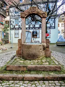 Poço velho, perto da igreja de Sainte-Foy (© JE)