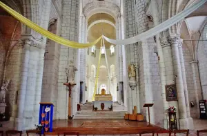 L'intérieur de l'église Notre-Dame