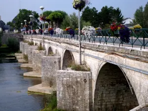 Pont sur le Cher à Selles-sur-Cher