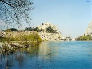 Sisteron вид из палаточного лагеря (© Жан Эспира)