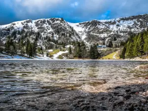 Lac du Forlet in winter