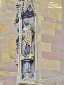 Outra estátua da colegiada (© Jean Espirat)