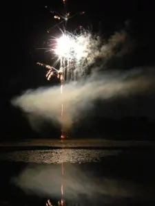 fireworks on July 13 Thiron-Gardais the pond