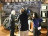 Interview de France 3 devant la 2CV du Corniaud