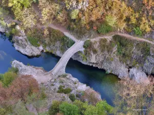 Le pont du Diable en automne