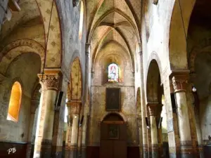 Intérieur de l'église Saint-Limin