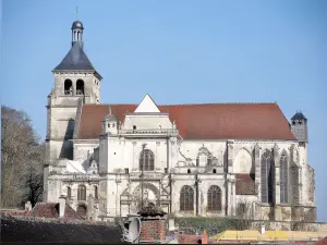 Iglesia (abandonada) Saint-Pierre (Jean © Espirat)