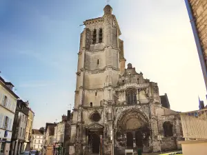 Clocher de l'église Notre-Dame (© Jean Espirat)