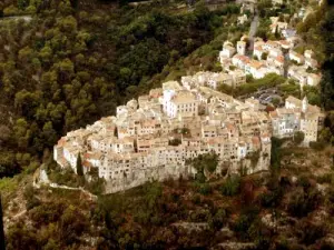 Luftaufnahme von Tourrettes-sur-Loup