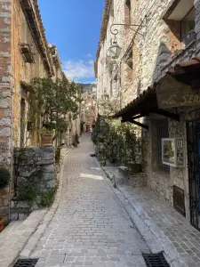 Hauptstraße bei Tourrettes-sur-Loup