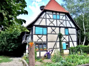 Дом от Гоммерсдорф (© J.E)